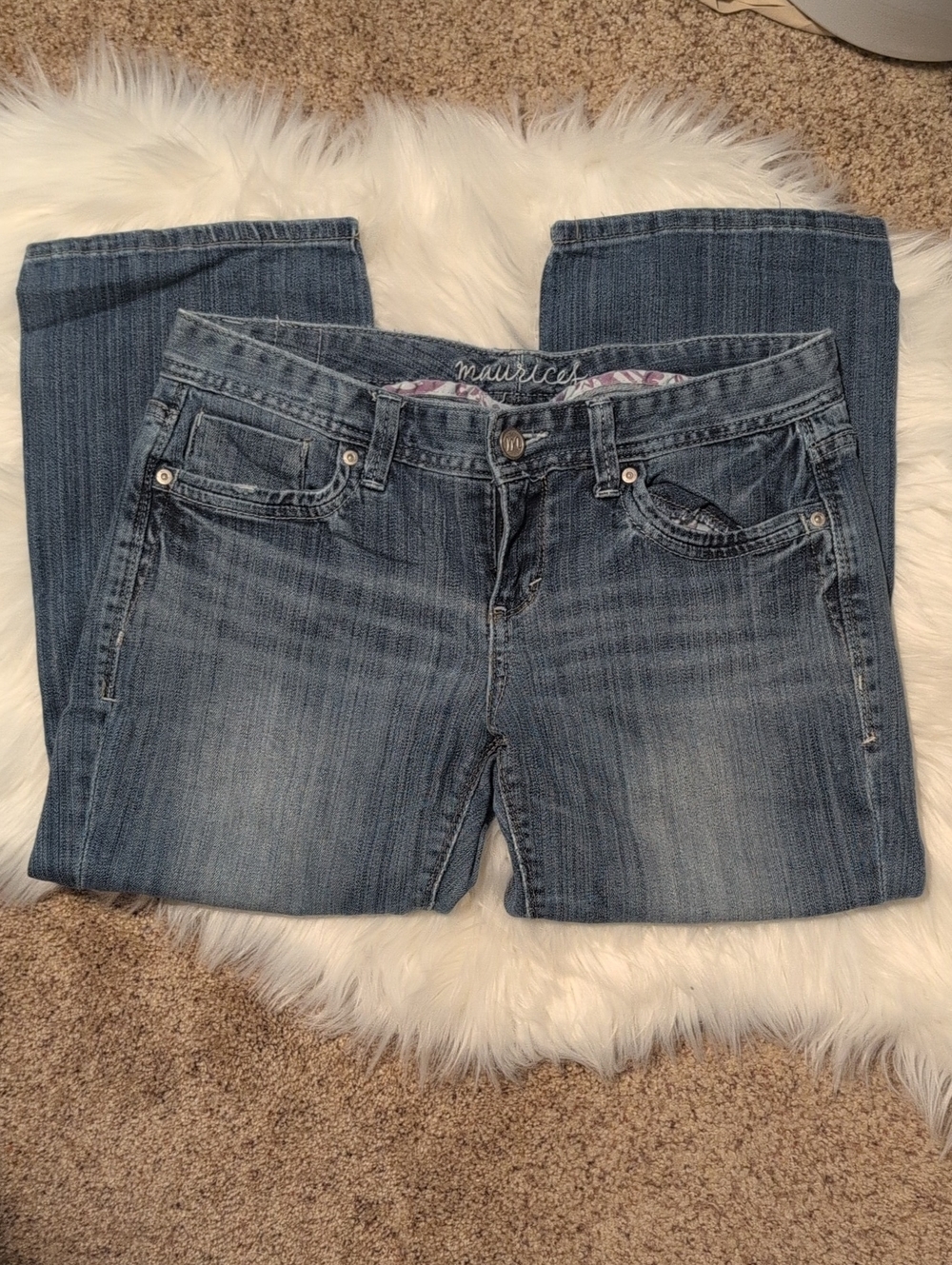 4/$20 Maurices Women's Faded Blue Straight-Leg Capri Jeans